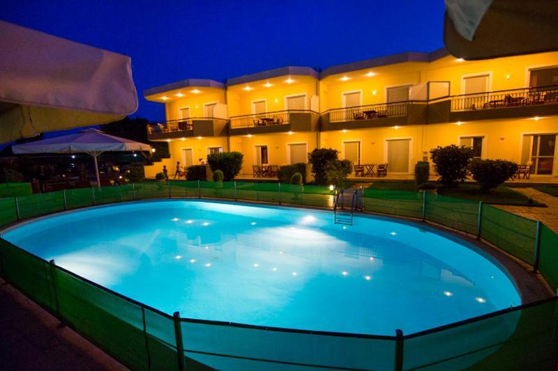 זכארו Vakis Apartments מראה חיצוני תמונה